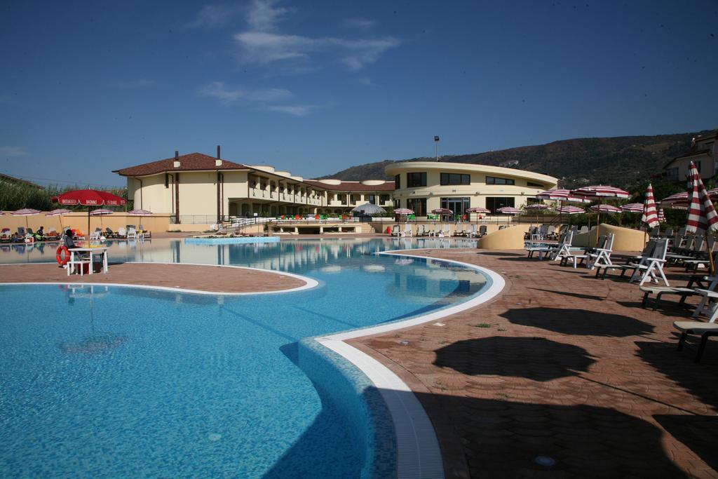 Hotel Resort Lido Degli Aranci Vibo Valentia Exterior photo