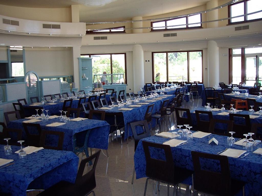 Hotel Resort Lido Degli Aranci Vibo Valentia Exterior photo